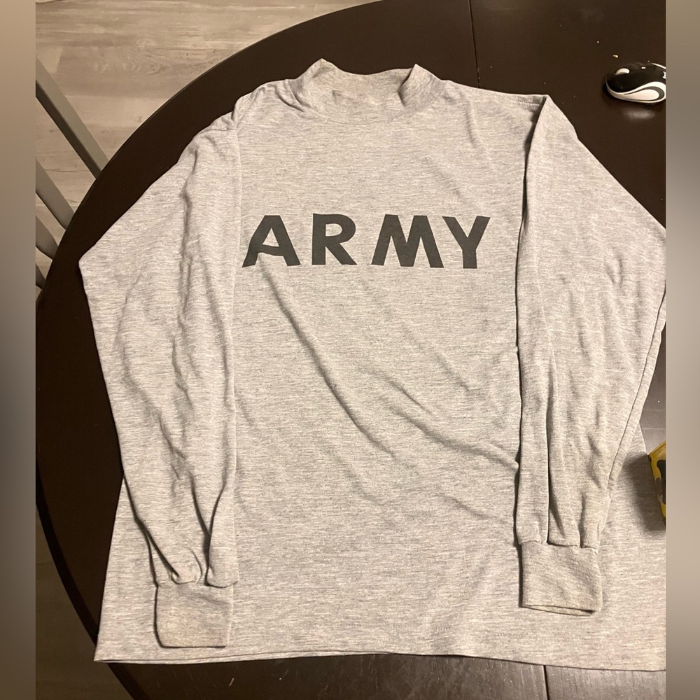 Vintage US Army PT long sleeve t-shirt, size small good condition